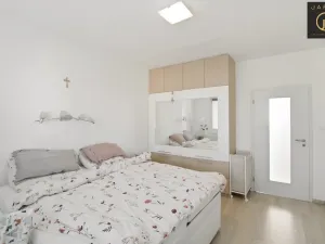 Pronájem bytu 2+1, Praha - Malešice, Nad úžlabinou, 53 m2