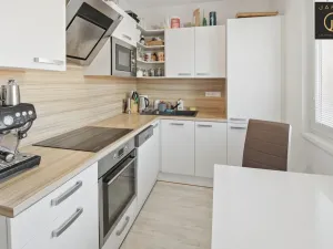 Pronájem bytu 2+1, Praha - Malešice, Nad úžlabinou, 53 m2