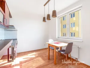 Pronájem bytu 2+kk, Klecany, V Honech, 47 m2