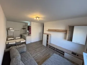 Pronájem bytu 2+kk, Kladno - Kročehlavy, Benešovská, 40 m2