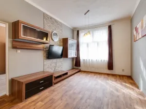 Pronájem bytu 2+kk, Praha - Žižkov, Jagellonská, 50 m2