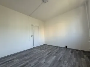 Prodej bytu 3+1, Rotava, Sídliště, 56 m2