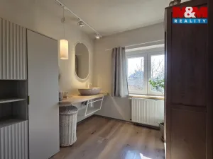 Pronájem bytu 2+kk, Karlovy Vary - Bohatice, U Trati, 69 m2