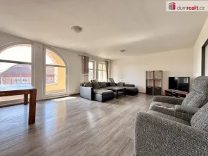 Pronájem bytu 3+1, Vracov, náměstí Míru, 107 m2