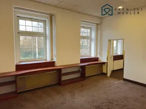 Pronájem kanceláře, Litvínov - Horní Litvínov, Masarykovo nám., 33 m2