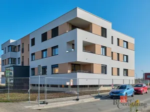 Prodej garážového stání, Hradec Králové - Třebeš, Pod Svahem, 15 m2