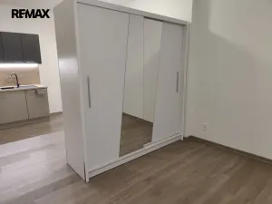 Pronájem bytu 2+kk, Karlovy Vary, Moskevská, 70 m2