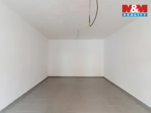Pronájem obchodního prostoru, Praha - Vysočany, Novovysočanská, 48 m2