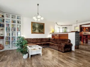 Prodej rodinného domu, Králův Dvůr, 262 m2