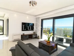 Prodej vily, Omiš, Chorvatsko, 460 m2