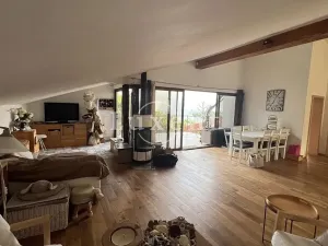 Prodej vícegeneračního domu, Splitska, Chorvatsko, 190 m2