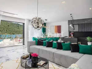 Prodej vily, Rogoznica, Chorvatsko, 200 m2