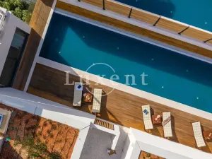 Prodej vily, Omiš, Chorvatsko, 298 m2