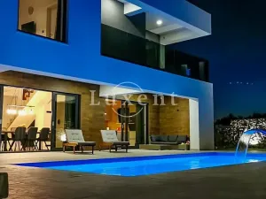 Prodej vily, Zadar, Chorvatsko, 230 m2