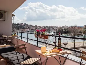 Prodej bytu 2+kk, Trogir, Chorvatsko, 63 m2