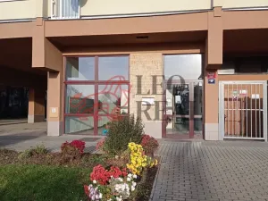 Pronájem bytu 3+kk, Praha - Kobylisy, Kyselova, 67 m2