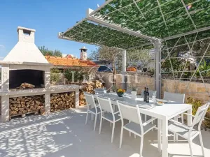 Prodej vily, Rogoznica, Chorvatsko, 675 m2