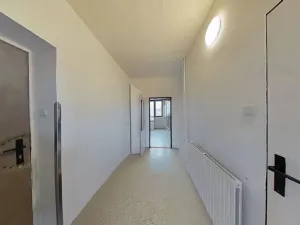 Pronájem bytu 3+1, Jersín, 70 m2