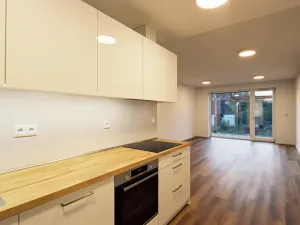 Pronájem bytu 2+kk, Dolní Břežany, 5. Května, 80 m2