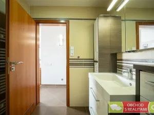 Prodej bytu 3+kk, Praha, Studnická, 93 m2