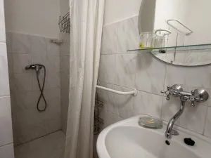 Pronájem bytu 1+kk, Karlovy Vary, Sokolovská, 24 m2