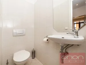 Pronájem bytu 4+1, Praha - Dejvice, Na viničních horách, 152 m2