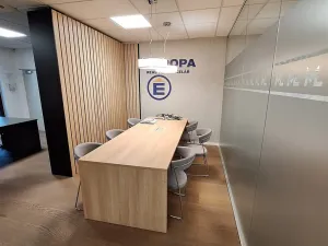 Pronájem kanceláře, Pardubice - Zelené Předměstí, třída Míru, 16 m2