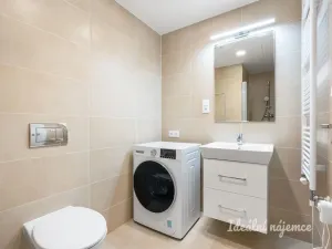 Pronájem bytu 1+kk, Praha - Hloubětín, Poděbradská, 32 m2