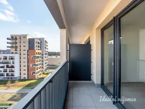 Pronájem bytu 1+kk, Praha - Hloubětín, Poděbradská, 32 m2