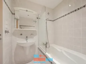 Pronájem bytu 3+1, Praha - Řepy, Laudova, 75 m2