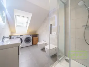 Prodej bytu 3+1, Karlovy Vary, Šumavská, 99 m2