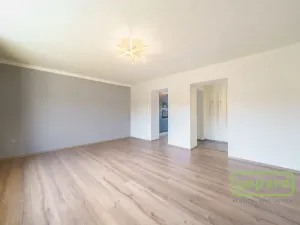 Prodej bytu 3+1, Karlovy Vary, Šumavská, 99 m2