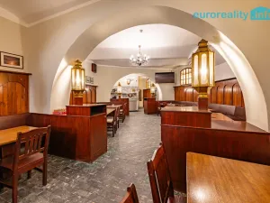 Pronájem restaurace, Mariánské Lázně, Hlavní třída, 120 m2