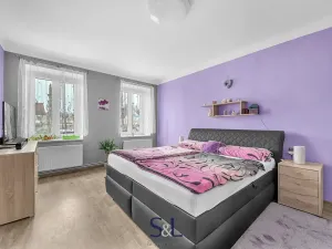 Prodej rodinného domu, Mimoň, nám. 1. máje, 256 m2