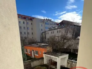 Pronájem bytu 2+1, Praha, Sportovní, 50 m2