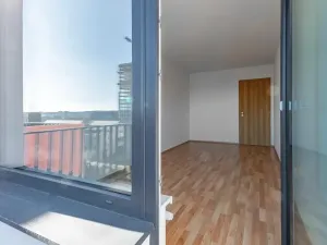Pronájem bytu 2+kk, Praha - Vysočany, Strnadových, 55 m2