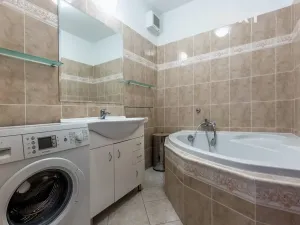 Prodej bytu 3+1, Zliv, Dolní náměstí, 89 m2