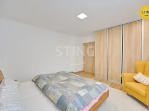 Pronájem bytu 2+1, Topolná, 71 m2