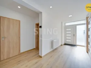 Pronájem bytu 2+1, Topolná, 71 m2