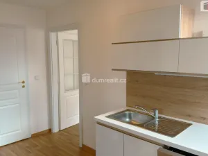 Pronájem bytu 2+kk, Kolín - Kolín V, Ke Hřbitovu, 68 m2