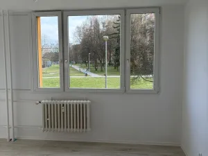 Prodej bytu 1+kk, Praha, Veltruská, 27 m2