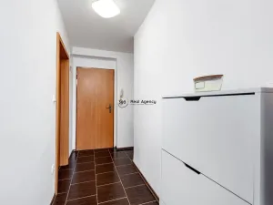 Prodej bytu 2+1, Mníšek pod Brdy, 5. května, 60 m2