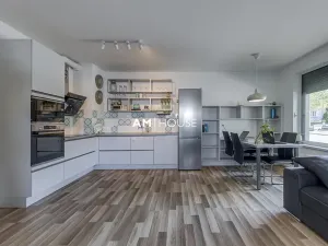 Pronájem bytu 3+kk, Praha - Strašnice, Zvěřinova, 70 m2