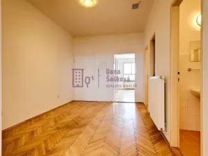 Pronájem bytu 2+1, Jindřichův Hradec - Jindřichův Hradec I, Komenského, 70 m2