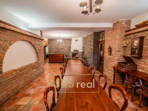 Prodej rodinného domu, Čejkovice, 468 m2