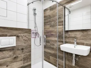 Pronájem bytu 1+kk, Jindřichův Hradec - Jindřichův Hradec I, nám. Míru, 20 m2