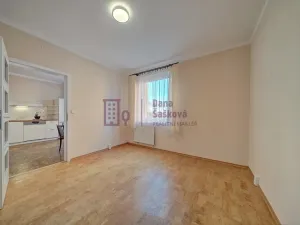 Pronájem bytu 4+1, Jindřichův Hradec - Jindřichův Hradec V, Kosmonautů, 87 m2