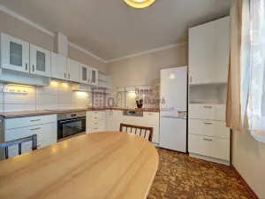 Pronájem bytu 4+1, Jindřichův Hradec - Jindřichův Hradec V, Kosmonautů, 87 m2