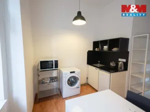 Pronájem bytu 1+1, Praha - Vinohrady, Legerova, 41 m2