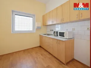Pronájem obchodního prostoru, Havlíčkův Brod, Havířská, 2200 m2